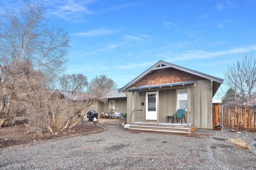 More Photos Of 344 SE Elm St, Prineville Flex For Sale