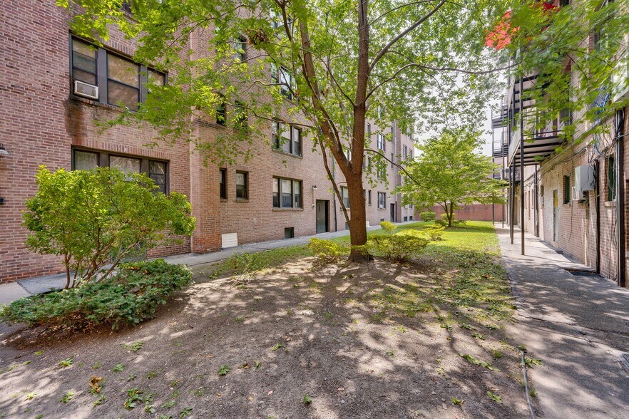 More Photos Of 130-146 Garrett Rd, Upper Darby Township Apartments For Sale