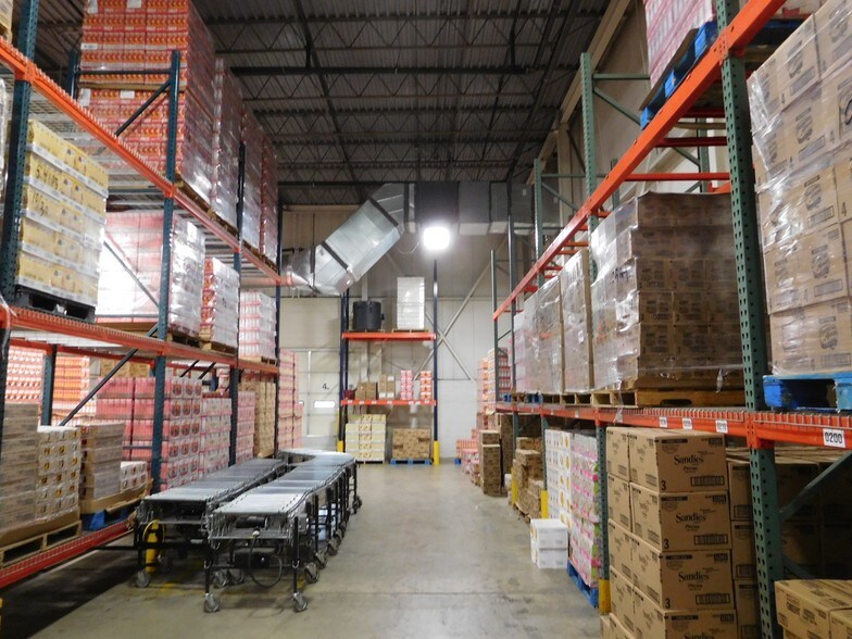 More Photos Of 2651 N Eastgate Ave, Springfield Distribution For Lease