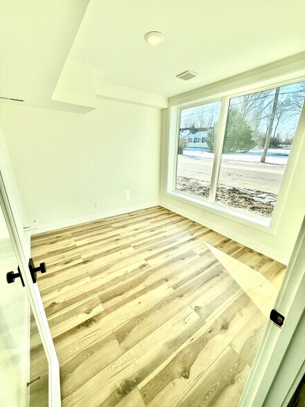 More Photos Of 216 Kings Mills Rd, Mason Coworking Space