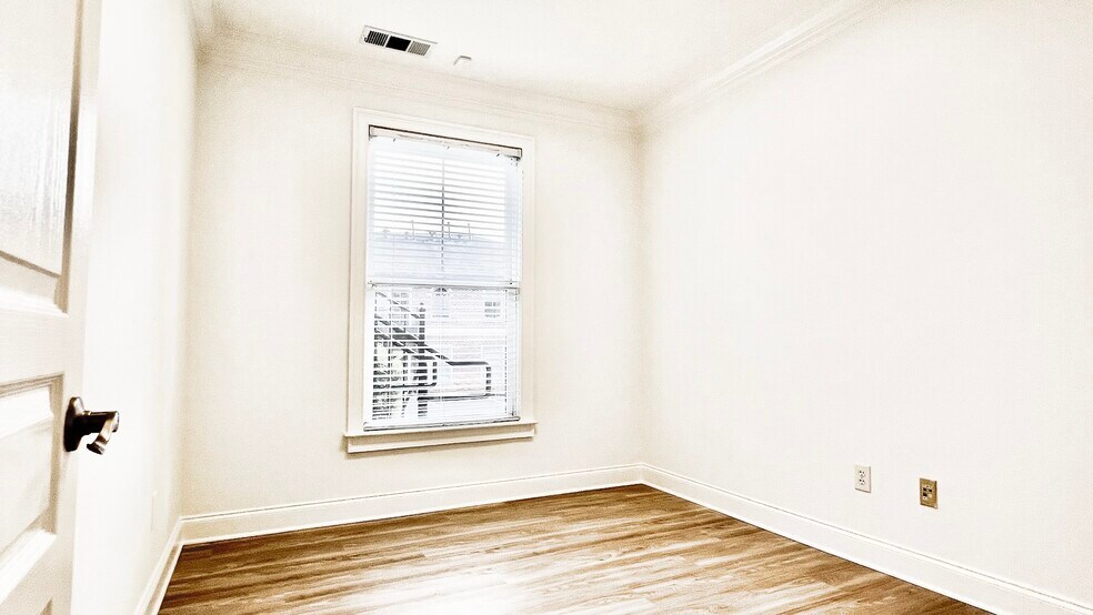 More Photos Of 4080 McGinnis Ferry Rd, Alpharetta Office For Lease