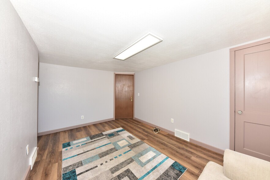 More Photos Of N96W20275 County Line Rd, Menomonee Falls Multifamily For Sale