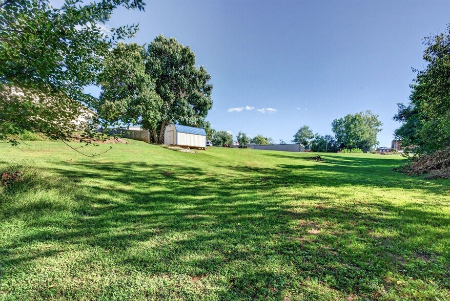 More Photos Of 211 Tannery Rd, Luray Warehouse For Sale