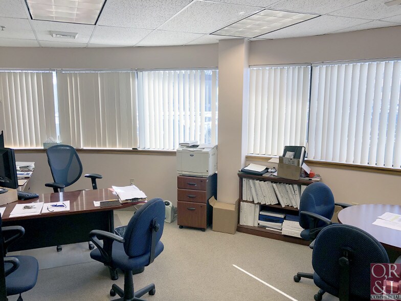 More Photos Of 2080 Silas Deane Hwy, Rocky Hill Medical For Lease