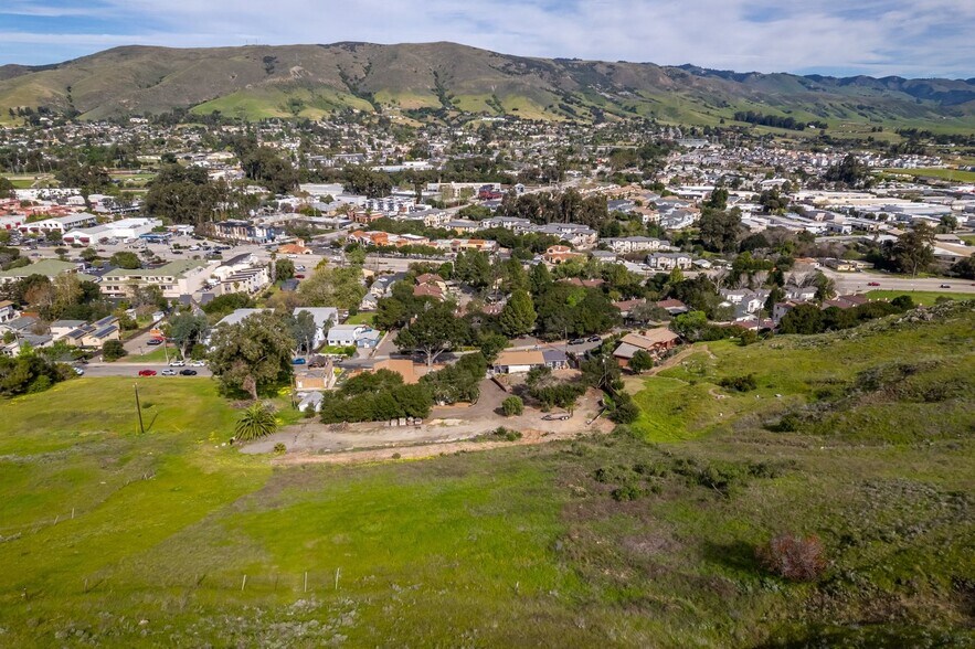 More Photos Of 3291 Rockview Pl, San Luis Obispo Apartments For Sale