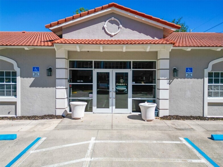 More Photos Of 7100 S Beneva Rd, Sarasota Office For Lease