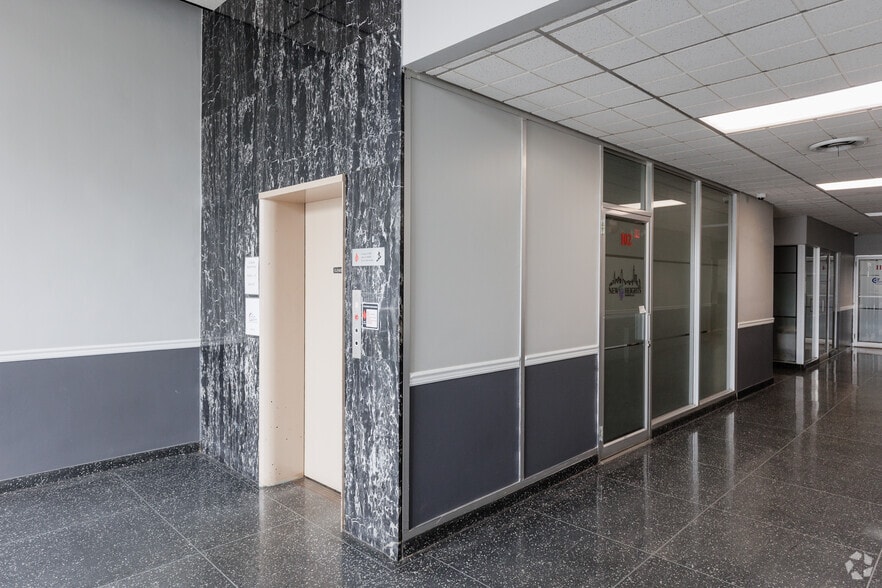 More Photos Of 10-22 Banta Pl, Hackensack Office For Lease