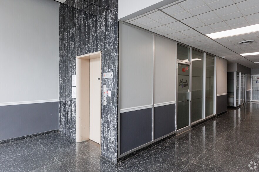 More Photos Of 10-22 Banta Pl, Hackensack Office For Lease