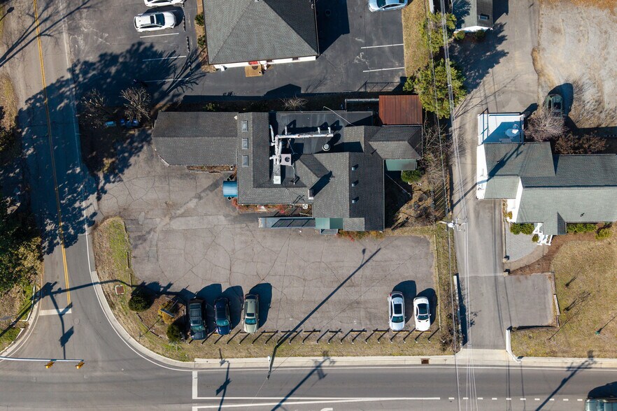 More Photos Of 2799 Bransford Ave, Nashville Office For Sale