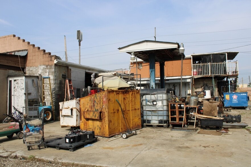 More Photos Of 1394 Joyce Ave, Columbus Flex For Sale