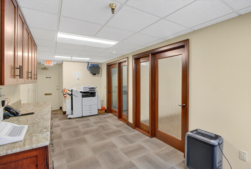 More Photos Of 750 Washington Rd, Mt Lebanon Apartments For Sale