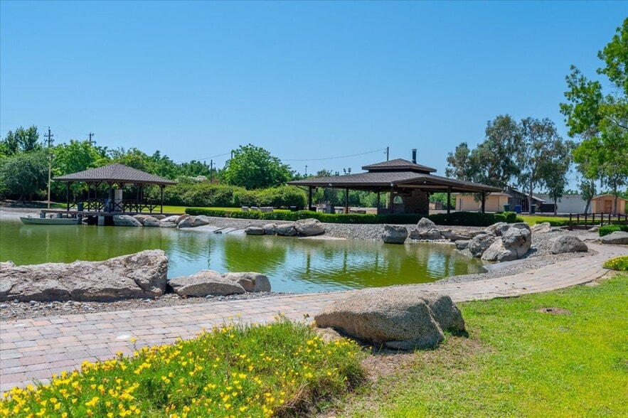 More Photos Of 13715 E Nebraska Ave, Kingsburg Land For Sale