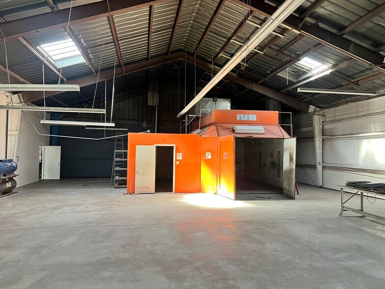 More Photos Of 101-143 Market St, San Rafael Service For Lease