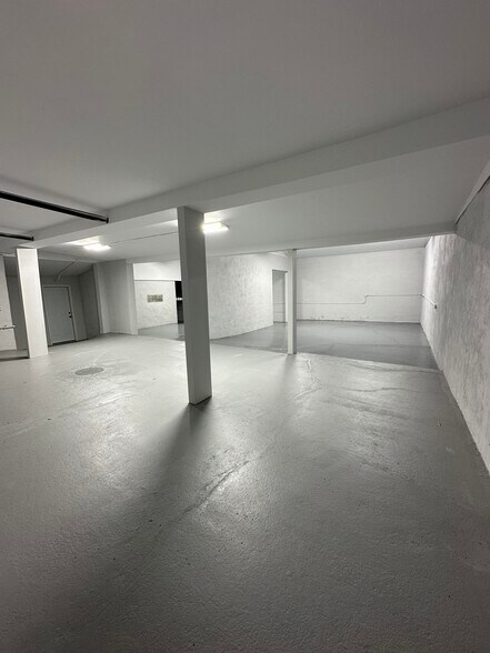 More Photos Of 129 Fairview Ave, Syracuse Flex For Sale