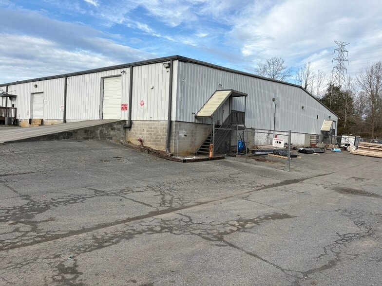 More Photos Of 6702 Central Avenue Pike, Knoxville Industrial For Lease