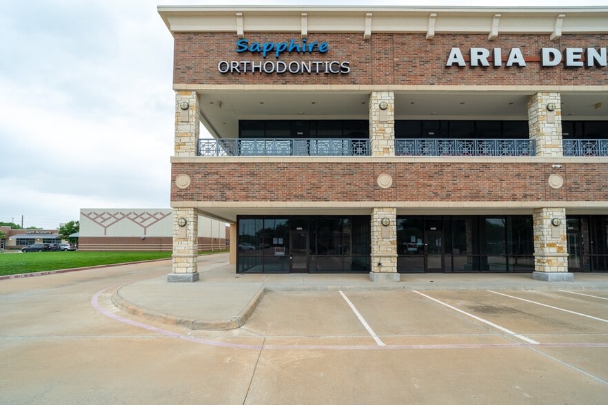 More Photos Of 4899 Highway 6, Missouri City Storefront Retail Office For Lease