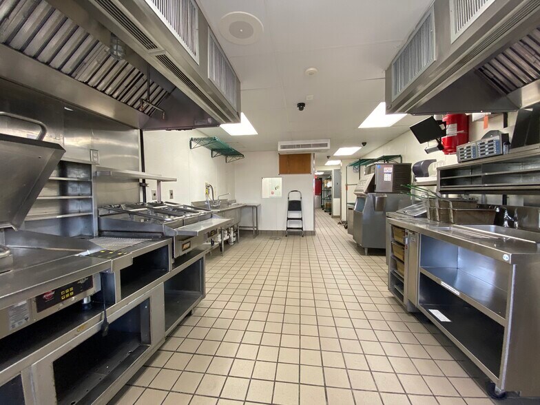 More Photos Of 3329 Rainbow Dr, Rainbow City Fast Food For Sale