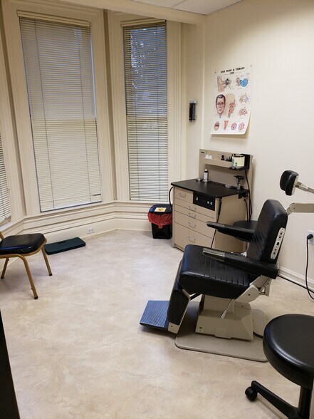 More Photos Of 1029 Liberty St, Franklin Medical For Sale