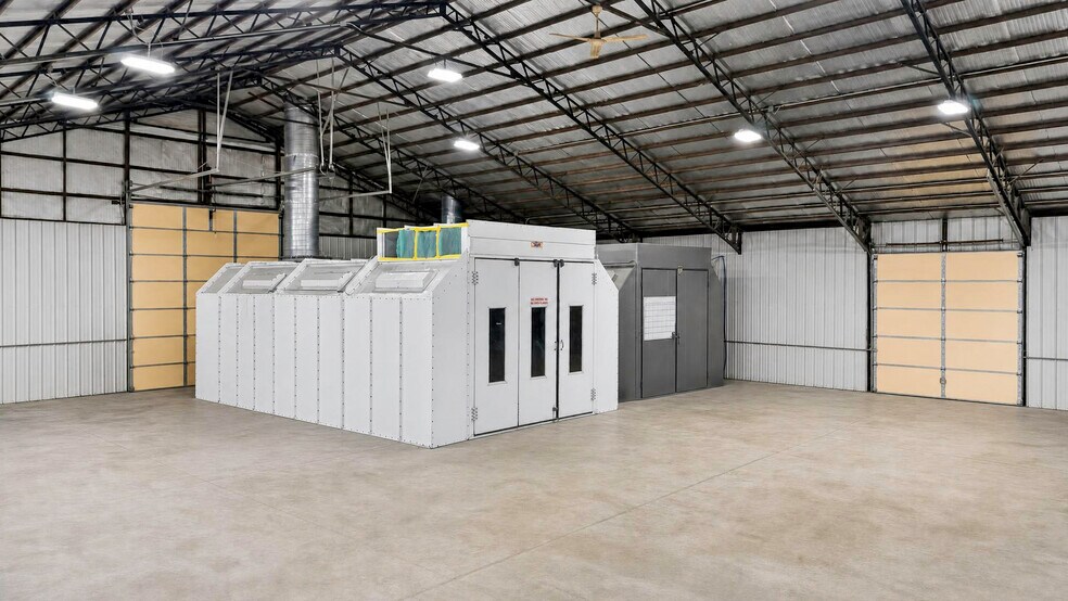 More Photos Of 412 N Mickey Mantle Blvd, Commerce Auto Repair For Sale