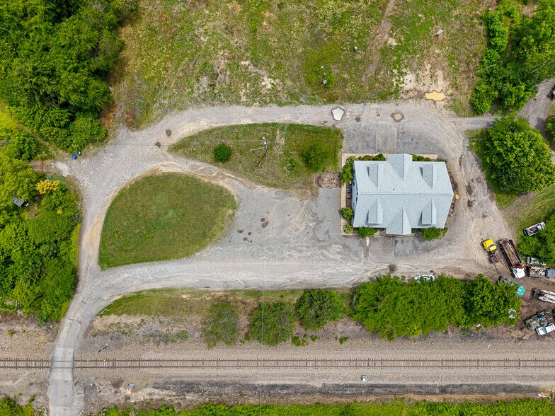 More Photos Of 14 Mimidis Ln, Swannanoa Office For Sale