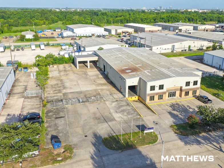 Primary Photo Of 14025 Interdrive E, Houston Warehouse For Lease
