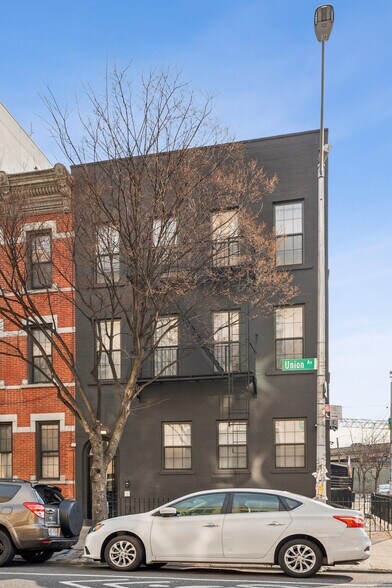More Photos Of 520 Union Ave, Brooklyn Apartments For Sale