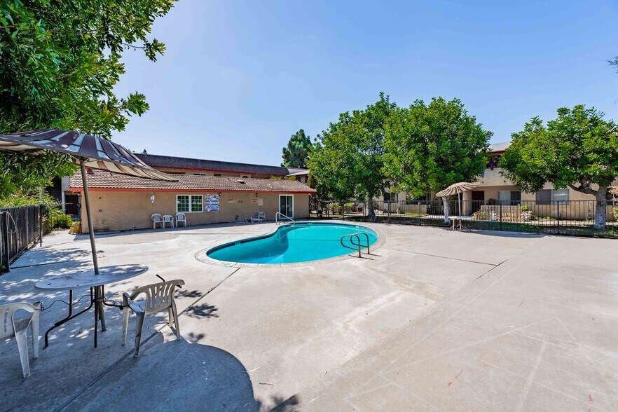 More Photos Of 9931 Central Ave, Garden Grove Apartments For Sale