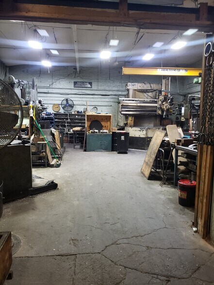 More Photos Of 330 Fuller Rd, Chicopee Distribution For Sale