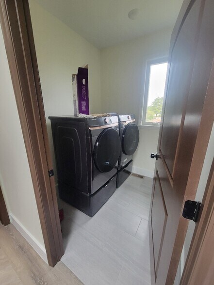 More Photos Of 925 Turner St, Maryville Apartments For Sale