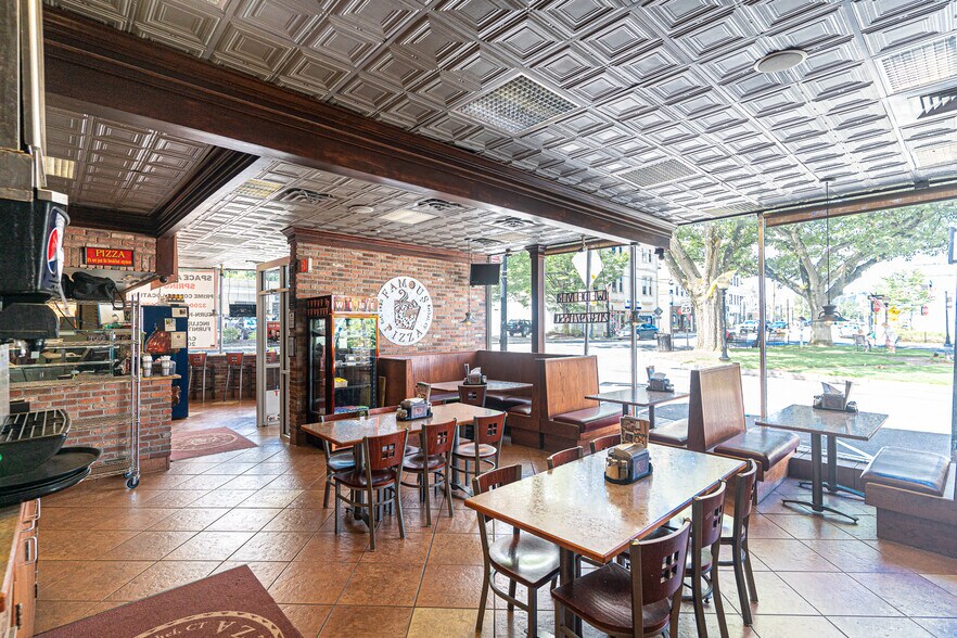 More Photos Of 1-7 Pt Barnum Sq, Bethel Restaurant For Lease