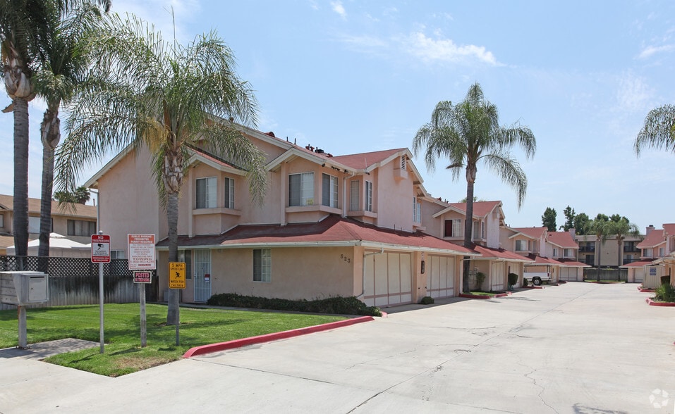Primary Photo Of 445-523 Hart Dr, El Cajon Apartments For Sale
