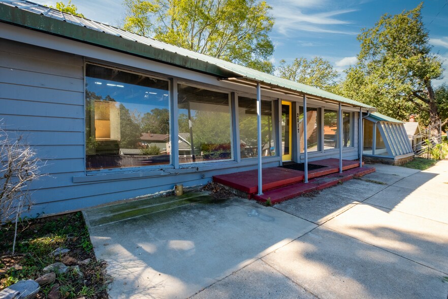 More Photos Of 2017 Kavanaugh Rd, Little Rock Freestanding For Lease