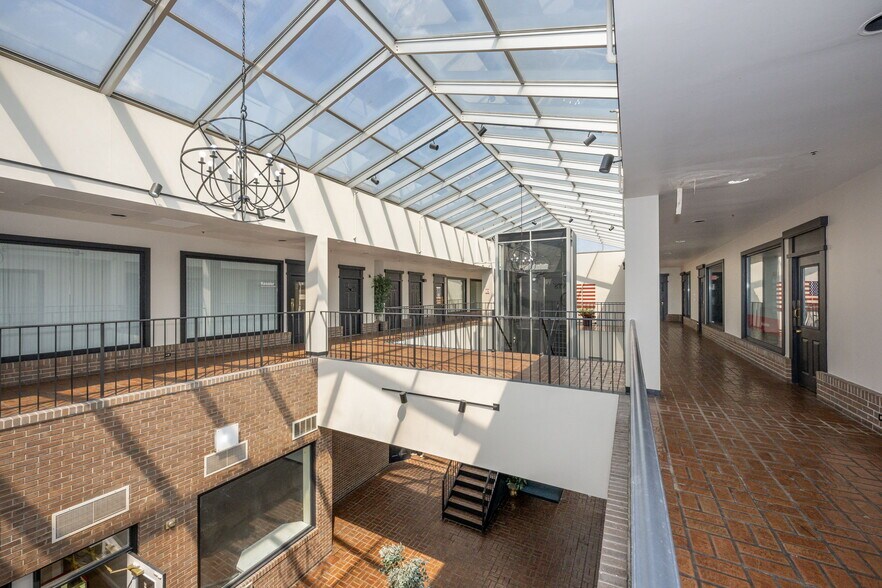 More Photos Of 125 Washington Ave, Dumont Unknown For Lease