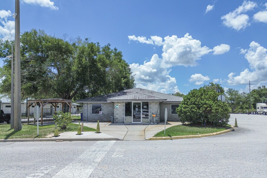 More Photos Of 8340 American Way, Groveland Flex For Lease