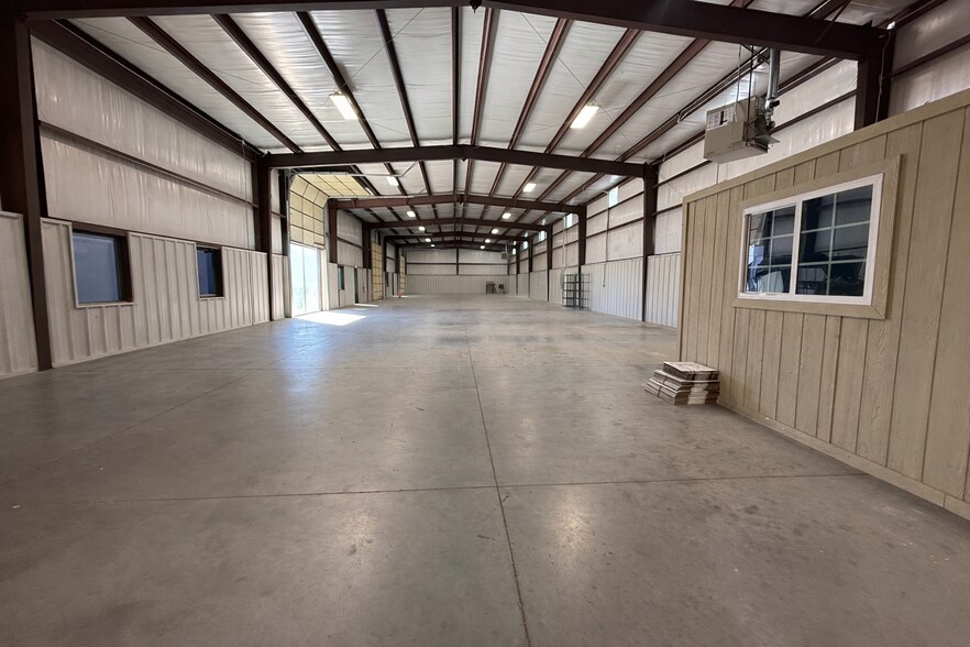 More Photos Of 420 NE 145th Pl, Edmond Light Distribution For Lease