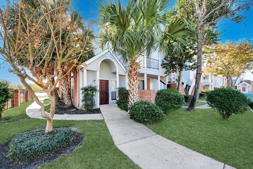 More Photos Of , Houston Multifamily For Sale