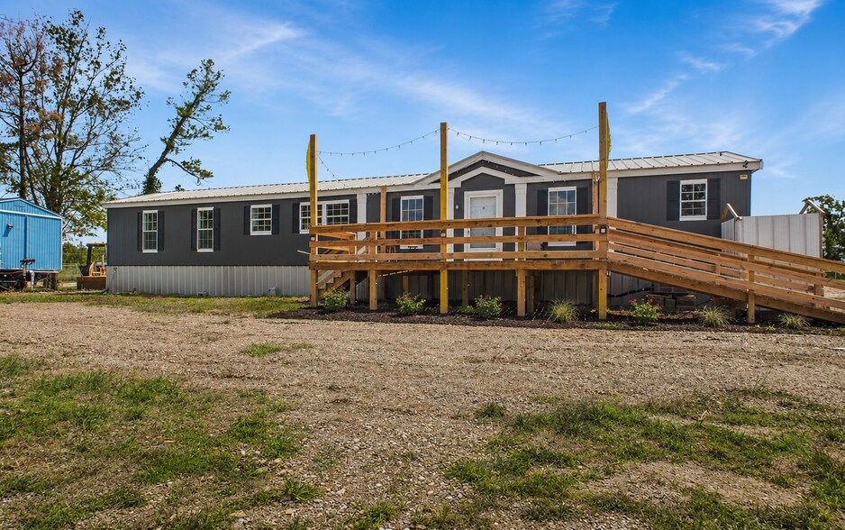More Photos Of 12418 N Lake Houston Pkwy, Houston Land For Lease