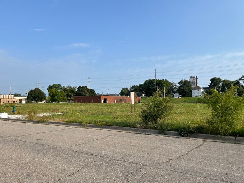 More Photos Of 320 SE 2nd St, Ames Land For Sale