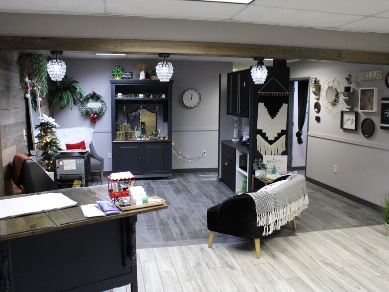 More Photos Of 525 E Division St, Fond Du Lac Medical For Sale