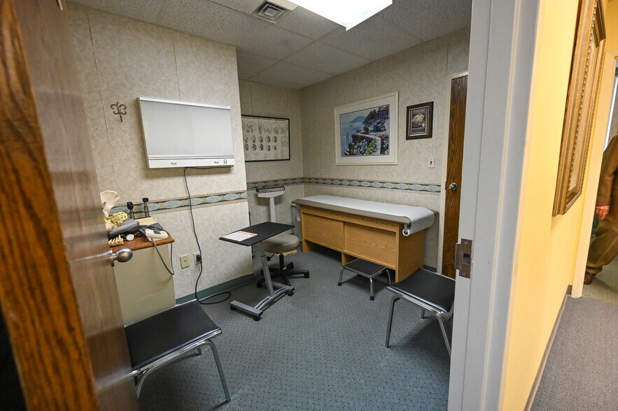 More Photos Of 3301 Woodburn Rd, Annandale Medical For Sale