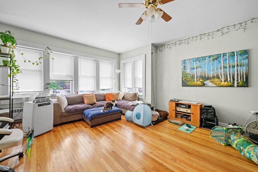 More Photos Of 6058 S Massasoit Ave, Chicago Apartments For Sale