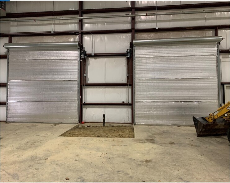 More Photos Of 424 Main St, Cherry Valley Warehouse For Lease