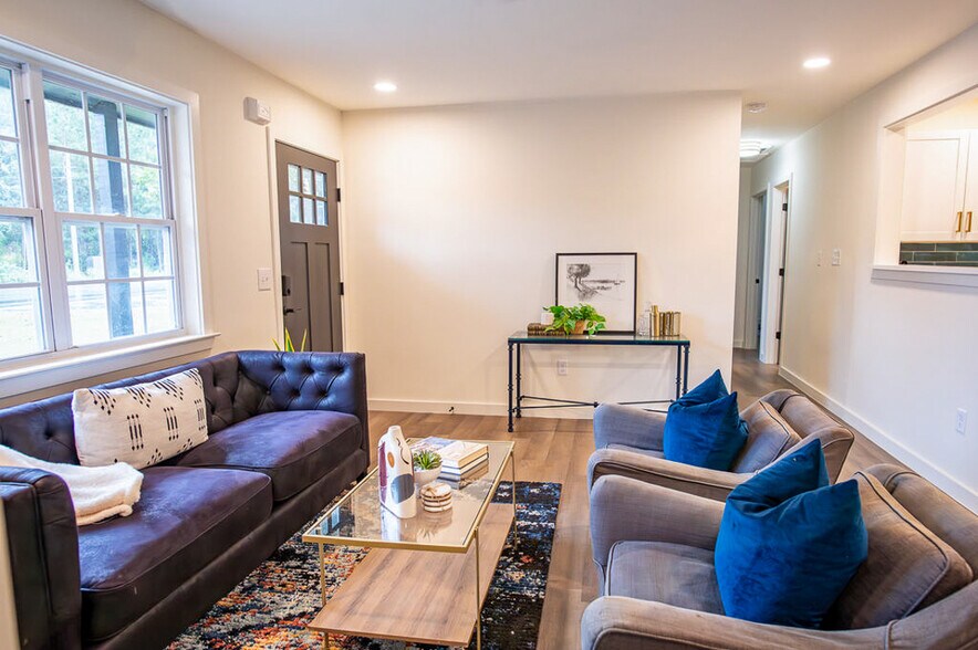 More Photos Of 1733 Main Rd, Johns Island Office For Sale