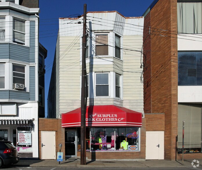 Primary Photo Of 4553 Montgomery Rd, Cincinnati Storefront Retail Residential For Lease