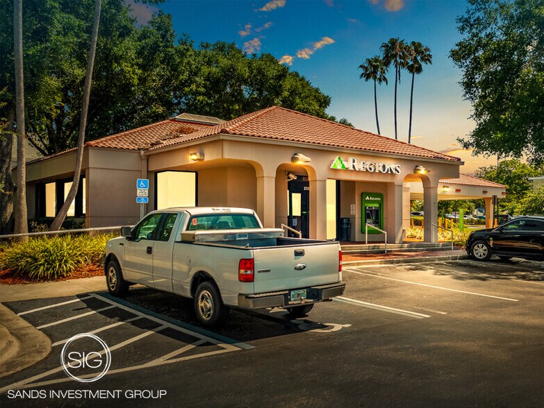 Primary Photo Of 2101 E Semoran Blvd, Apopka Bank For Sale