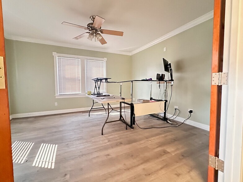 More Photos Of 6924 Fort Smallwood Rd, Baltimore Land For Lease