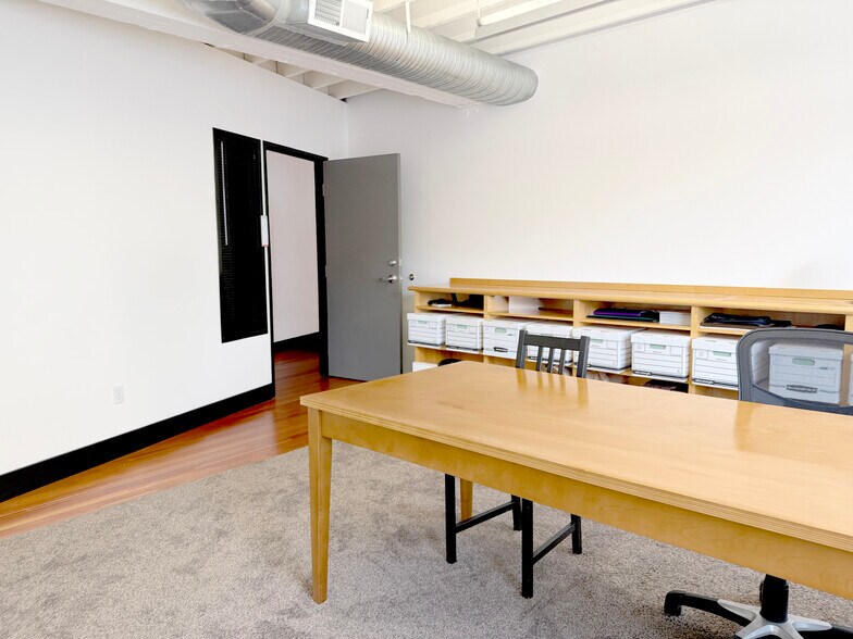 More Photos Of 1120-1136 NW Hoyt St, Portland Office For Lease
