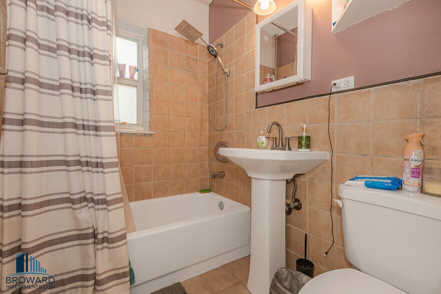 More Photos Of 255 SW 15th St, Dania Beach Apartments For Sale