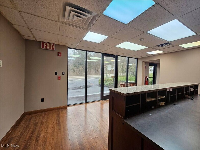 More Photos Of 1344 Cove Rd, Weirton Flex For Sale