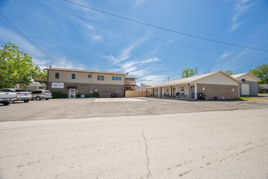 More Photos Of 3251 Main St, Pikeville Specialty For Sale